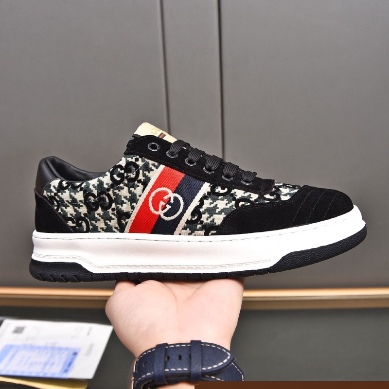 G*u*i casual shoes